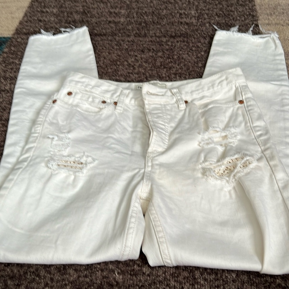 Free People 26 Cream colored Button Fly Distressed  skinny jeans